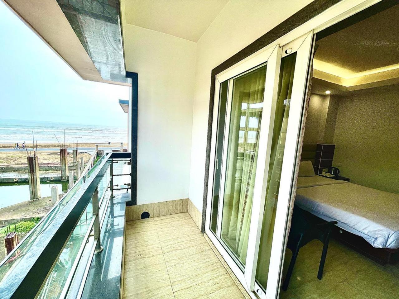 Gr Palace, In Front Of Sea-Beach With Breakfast, Swimming-Pool, Fully Air-Conditioned, Hotel With Parking Availability Puri Zewnętrze zdjęcie